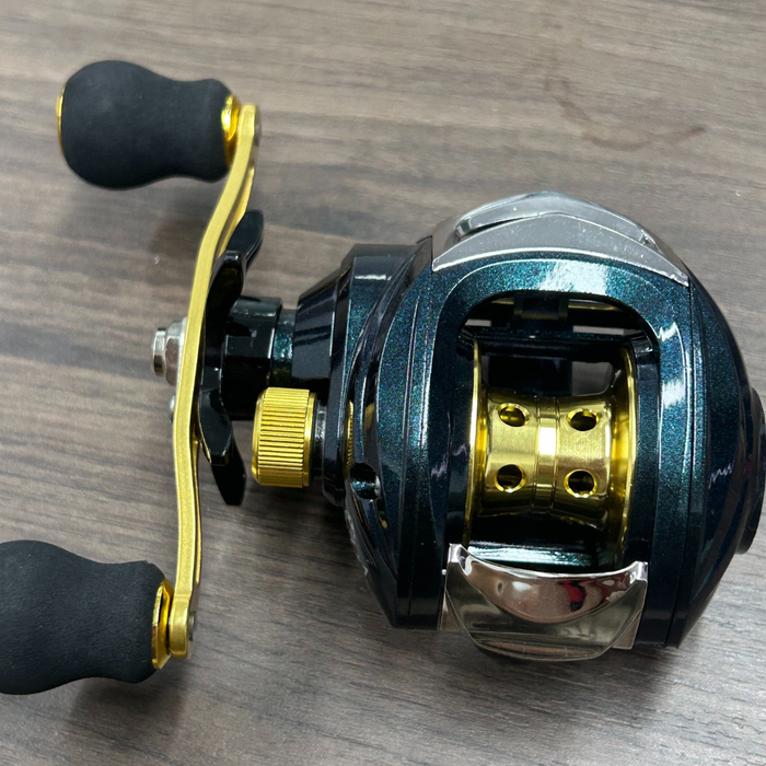 CM SERIES【ANTI-BACKLASH, COLOR SHIFT BAITCASTER