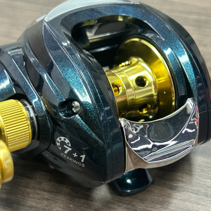 CM SERIES【ANTI-BACKLASH, COLOR SHIFT BAITCASTER